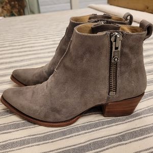 Frye sasha moto